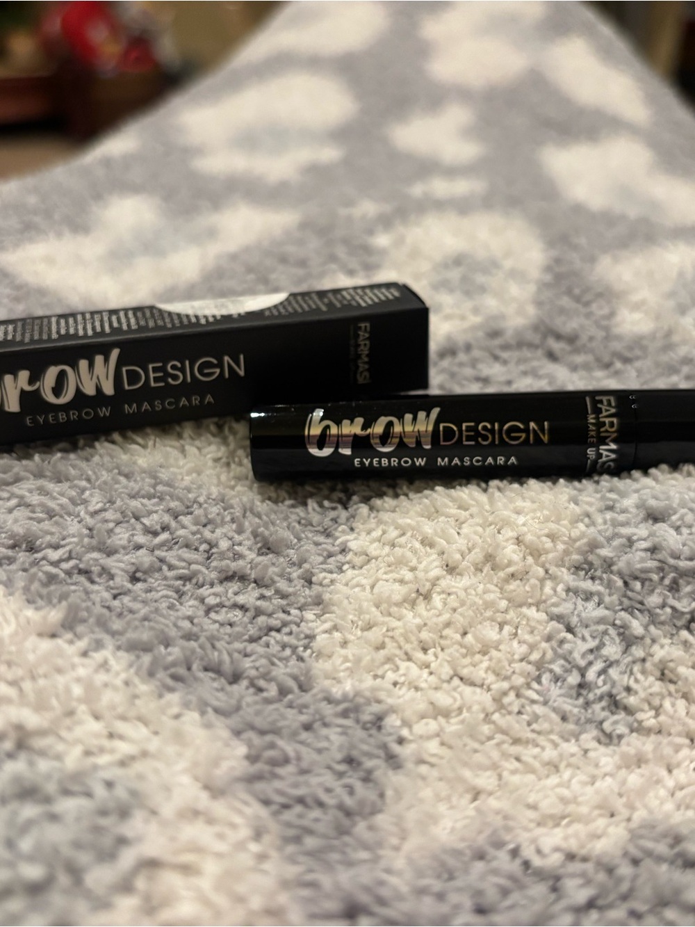 Farmasi Brow Design Eyebrow Mascara - Blonde (looks like light brownish color)